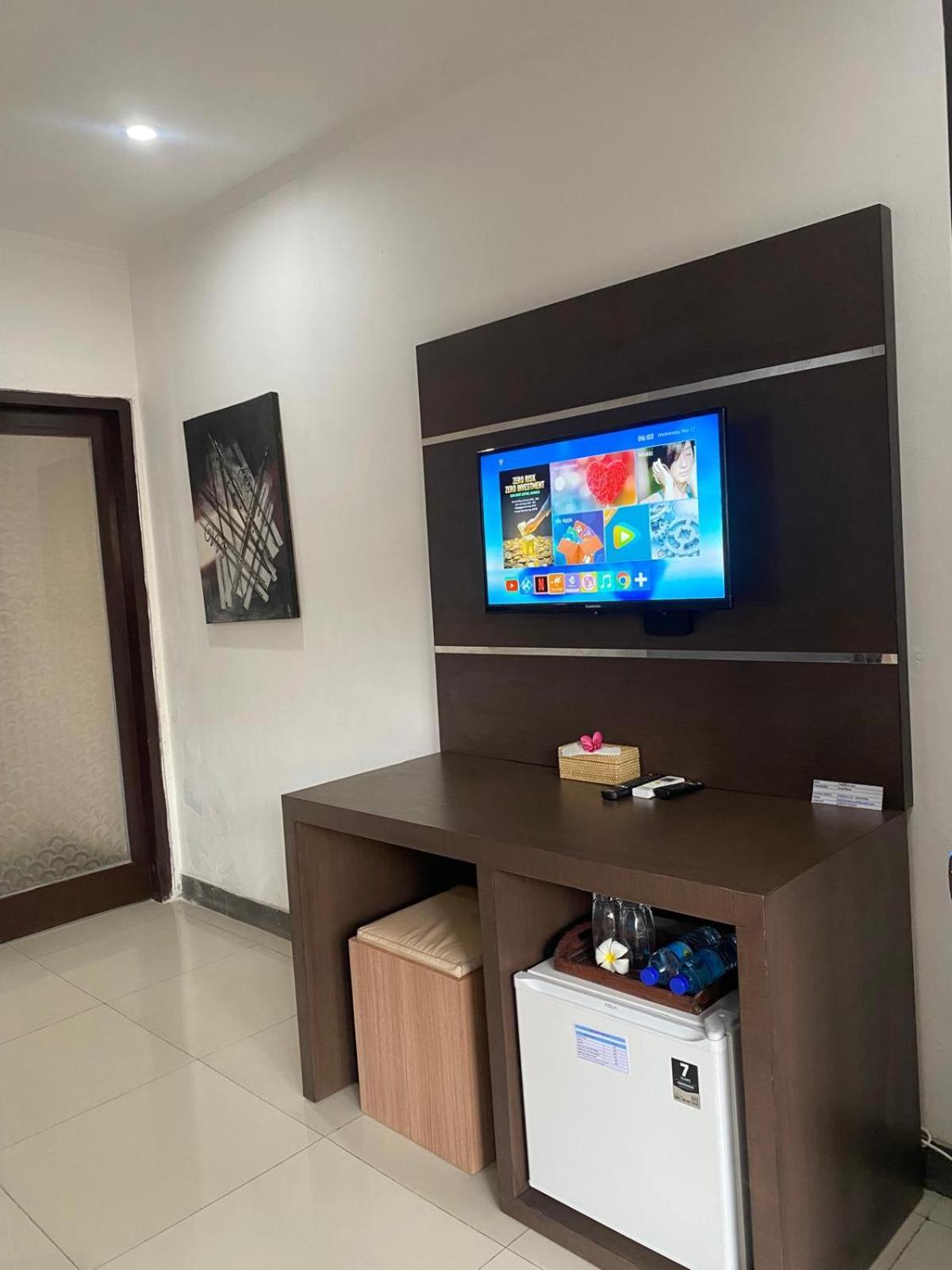 Tropica Gili Total Body Fit - Free Access Gym And Coworking Space Gili Trawangan Exterior photo